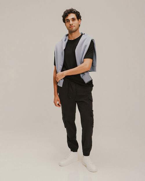 Jogger Cargo Slim Negro